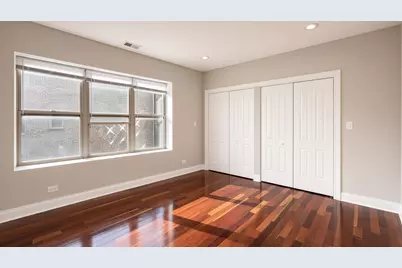 7227 N Rogers Avenue #2W, Chicago, IL 60645 - Photo 8