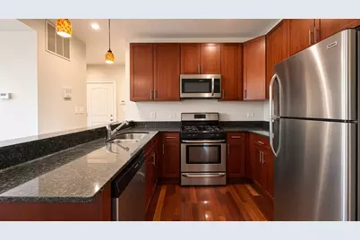 7227 N Rogers Avenue #2W, Chicago, IL 60645 - Photo 2