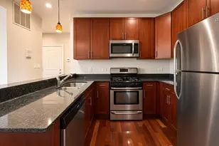 7227 N Rogers Ave, Chicago, IL 60645 - Photo 2