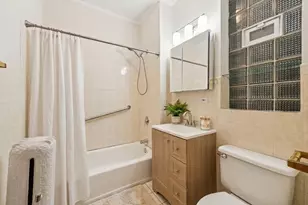 2457 W Eastwood Ave, Chicago, IL 60625 - Photo 16