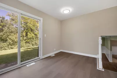 410 N Braintree Drive, Schaumburg, IL 60194 - Photo 8