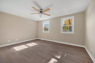 410 N Braintree Drive, Schaumburg, IL 60194 - Photo 14