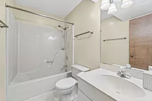 A7 Long Bay Point Dr, Galena, IL 61036 - Photo 16