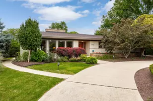 12 Meadowood Dr, Oak Brook, IL 60523 - Photo 76