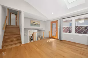9301 S 81st Ct, Hickory Hills, IL 60457 - Photo 12