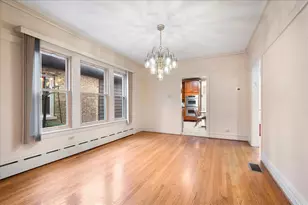6520 N Fairfield Ave, Chicago, IL 60645 - Photo 10