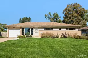 160 Forest Park Ln, Hoffman Estates, IL 60169 - Photo 1