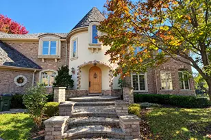 26421 N Middleton Pkwy, Mundelein, IL 60060 - Photo 1