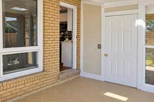 15415 Woodlawn E Ave, South Holland, IL 60473 - Photo 12