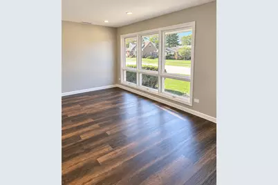 15415 Woodlawn East Avenue, South Holland, IL 60473 - Photo 2
