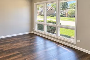 15415 Woodlawn E Ave, South Holland, IL 60473 - Photo 2