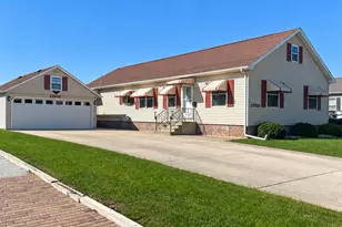 23000 S Pinehurst Dr, Frankfort, IL 60423 - Photo 2