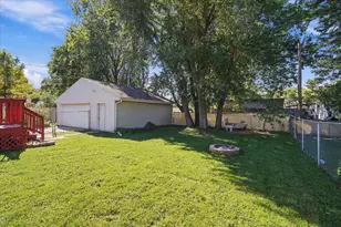 909 S Adelaide St, Normal, IL 61761 - Photo 30