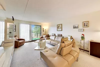9346 Landings Lane #406, Des Plaines, IL 60016 - Photo 2