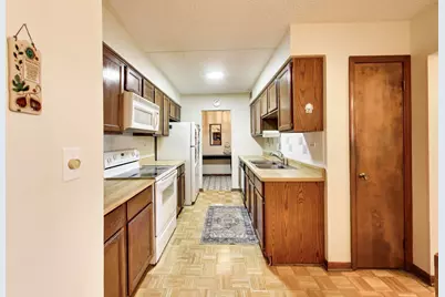 9346 Landings Lane #406, Des Plaines, IL 60016 - Photo 8