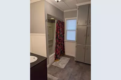 1605 S Carroll Avenue, Freeport, IL 61032 - Photo 16
