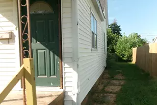 127 Victor St, Westville, IL 61883 - Photo 6