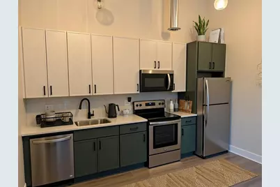 1453 Maple Avenue #B06, Evanston, IL 60201 - Photo 2