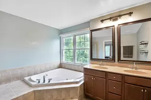 88 Open Pkwy S, Hawthorn Woods, IL 60047 - Photo 24