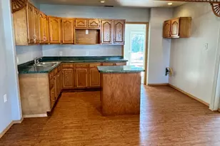 104 5th St, Colona, IL 61241 - Photo 4