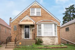 4850 W Waveland Ave, Chicago, IL 60641 - Photo 1