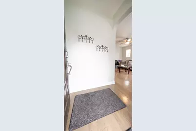 4850 W Waveland Avenue, Chicago, IL 60641 - Photo 2