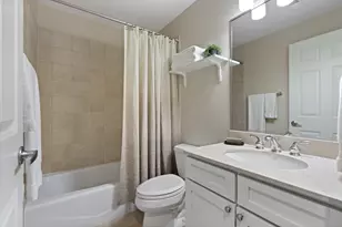 3534 N Fremont St, Chicago, IL 60657 - Photo 16