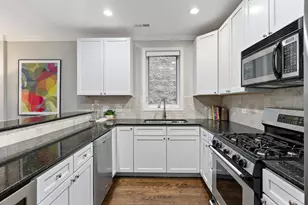 3534 N Fremont St, Chicago, IL 60657 - Photo 8