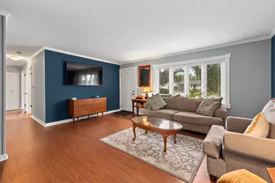 390 Larkdale Row, Wauconda, IL 60084 - Photo 6