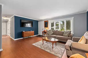 390 Larkdale Row, Wauconda, IL 60084 - Photo 6