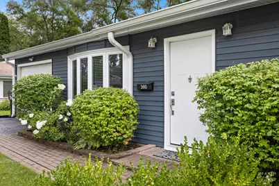 390 Larkdale Row, Wauconda, IL 60084 - Photo 2