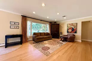 9044 Linder Ave, Morton Grove, IL 60053 - Photo 6
