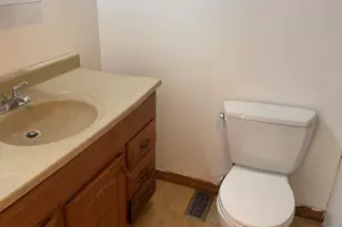 1803 Raintree Ct, Sycamore, IL 60178 - Photo 10