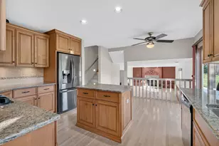 406 Buckingham Pl, Shorewood, IL 60404 - Photo 18