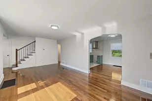 2042 W 76th St, Chicago, IL 60620 - Photo 8
