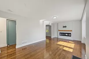 2042 W 76th St, Chicago, IL 60620 - Photo 4