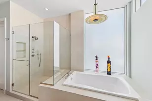 50 E Chestnut St, Chicago, IL 60611 - Photo 32