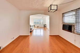 516 W 128th St, Chicago, IL 60628 - Photo 8