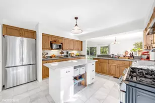 34017 N Lakeside Dr, Grayslake, IL 60030 - Photo 12