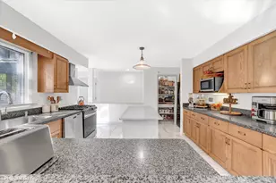 34017 N Lakeside Dr, Grayslake, IL 60030 - Photo 14