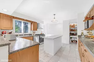 34017 N Lakeside Dr, Grayslake, IL 60030 - Photo 10