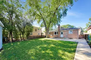 8631 Central Park Ave, Skokie, IL 60076 - Photo 22