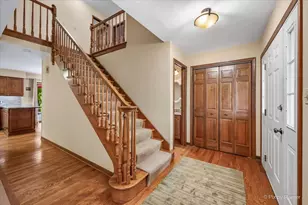 4402 Fox Creek Dr, Crystal Lake, IL 60012 - Photo 4