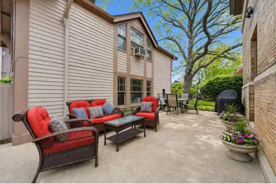 235 1/2 Greenwood Street #CH, Evanston, IL 60201 - Photo 2