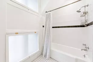 235 1/2 Greenwood St, Evanston, IL 60201 - Photo 14