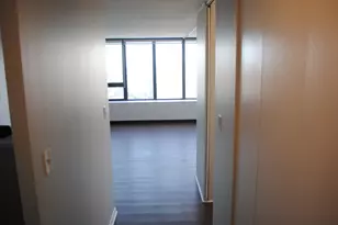 3930 N Pine Grove Ave, Chicago, IL 60613 - Photo 8