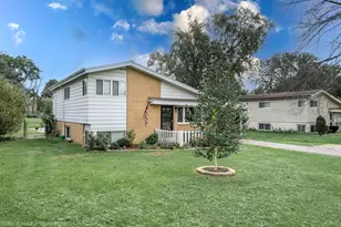 1N627 Park Blvd, Glen Ellyn, IL 60137 - Photo 2