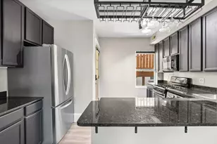 7025 N Wolcott Ave, Chicago, IL 60626 - Photo 8