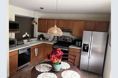 293 W Treehouse Lane, Round Lake, IL 60073 - Photo 18