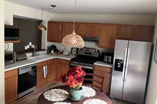 293 W Treehouse Ln, Round Lake, IL 60073 - Photo 18